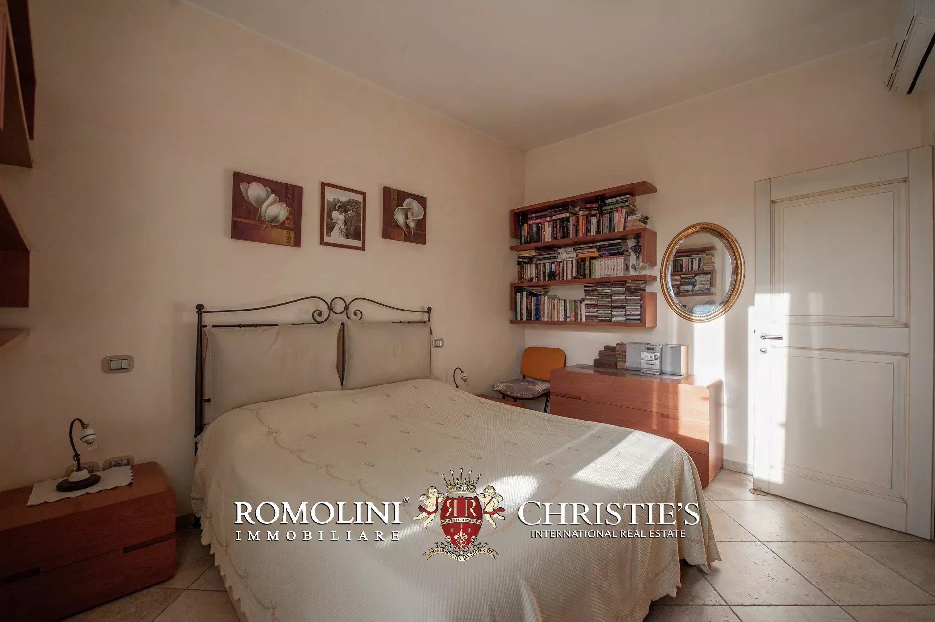 10 Bedroom Villa/Townhouse's Image 85