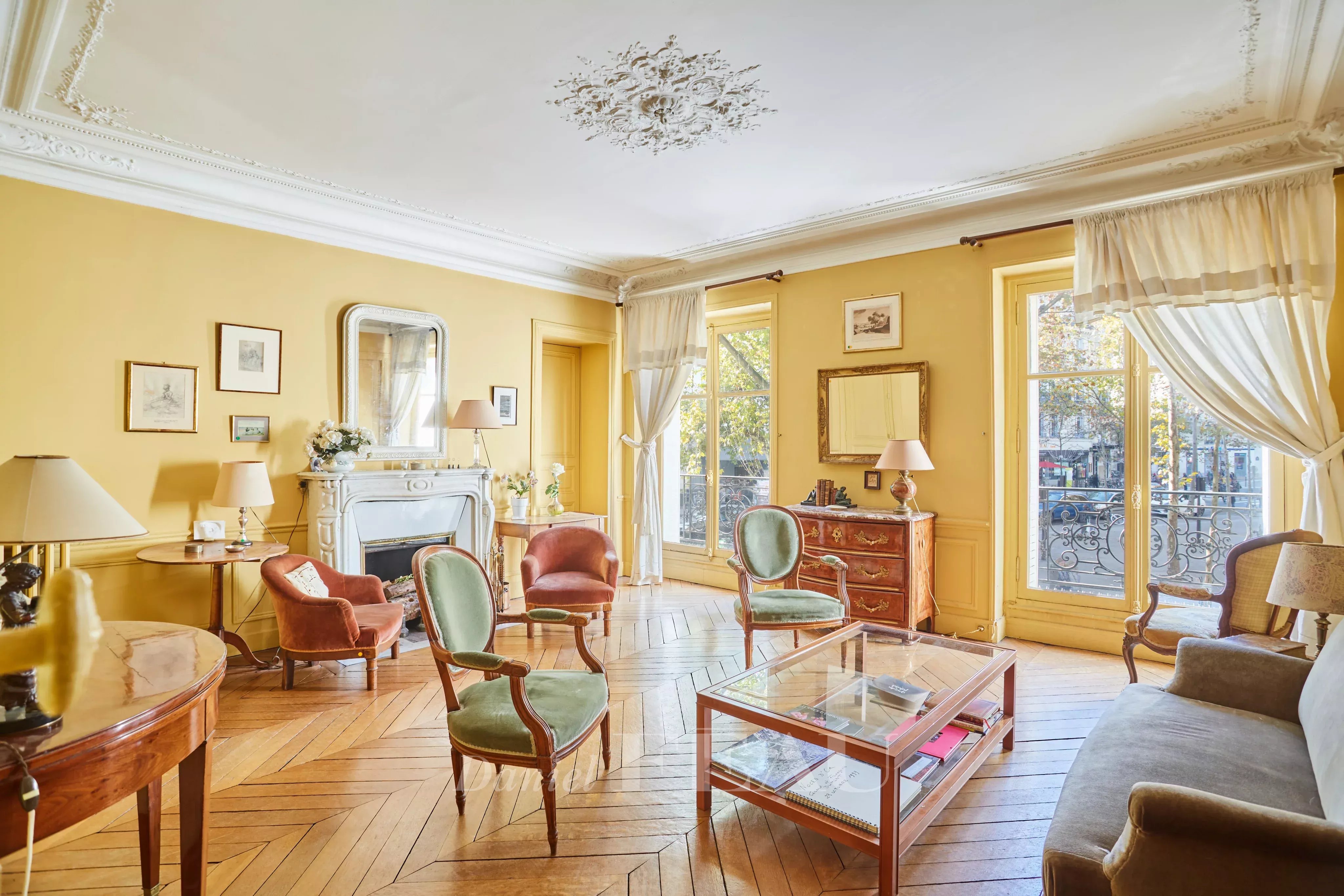 Sale Apartment Paris 16th