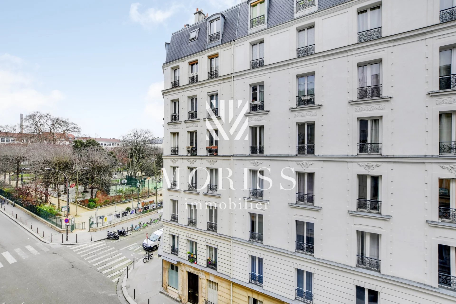 PARIS XVII - ÉPINETTES: Appartement 37m2 refait à neuf - Image Array