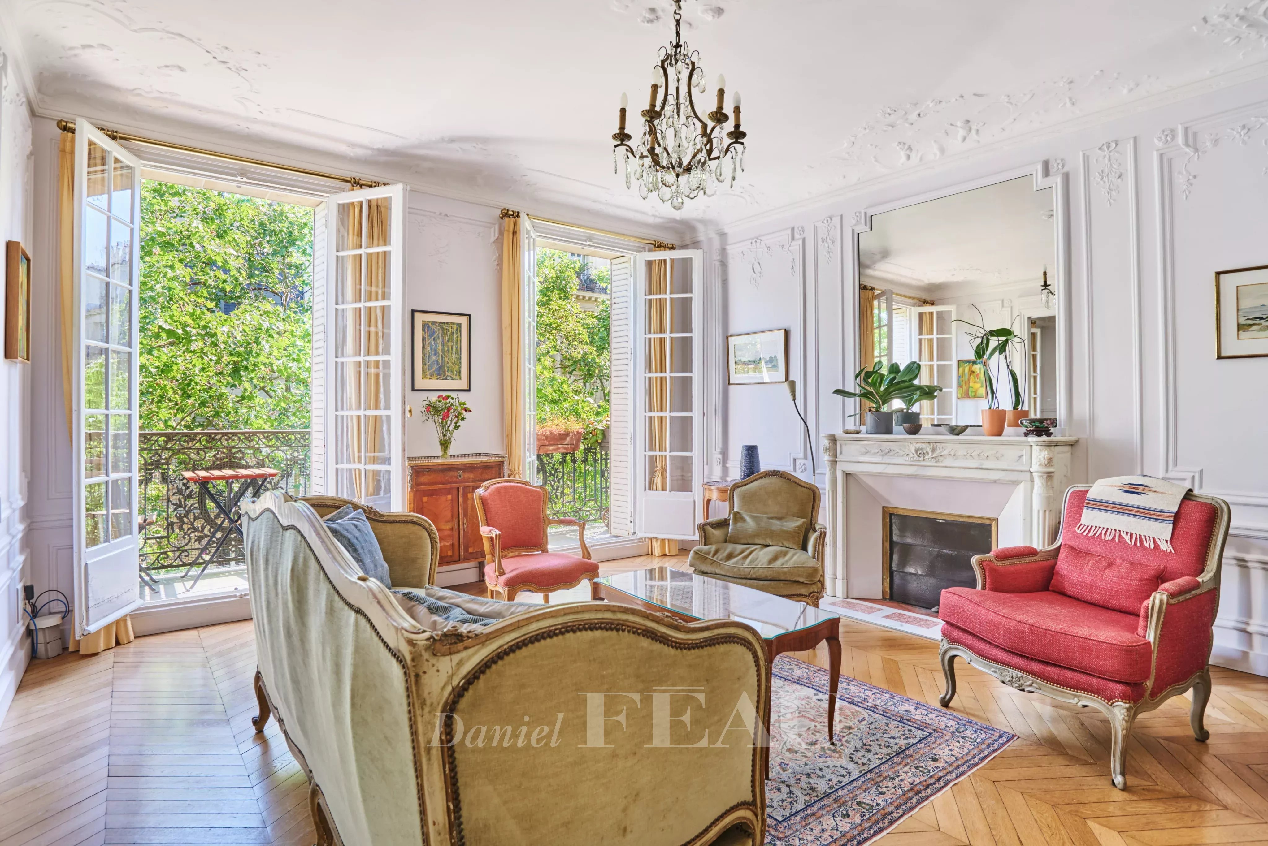Sale Apartment Paris 7th