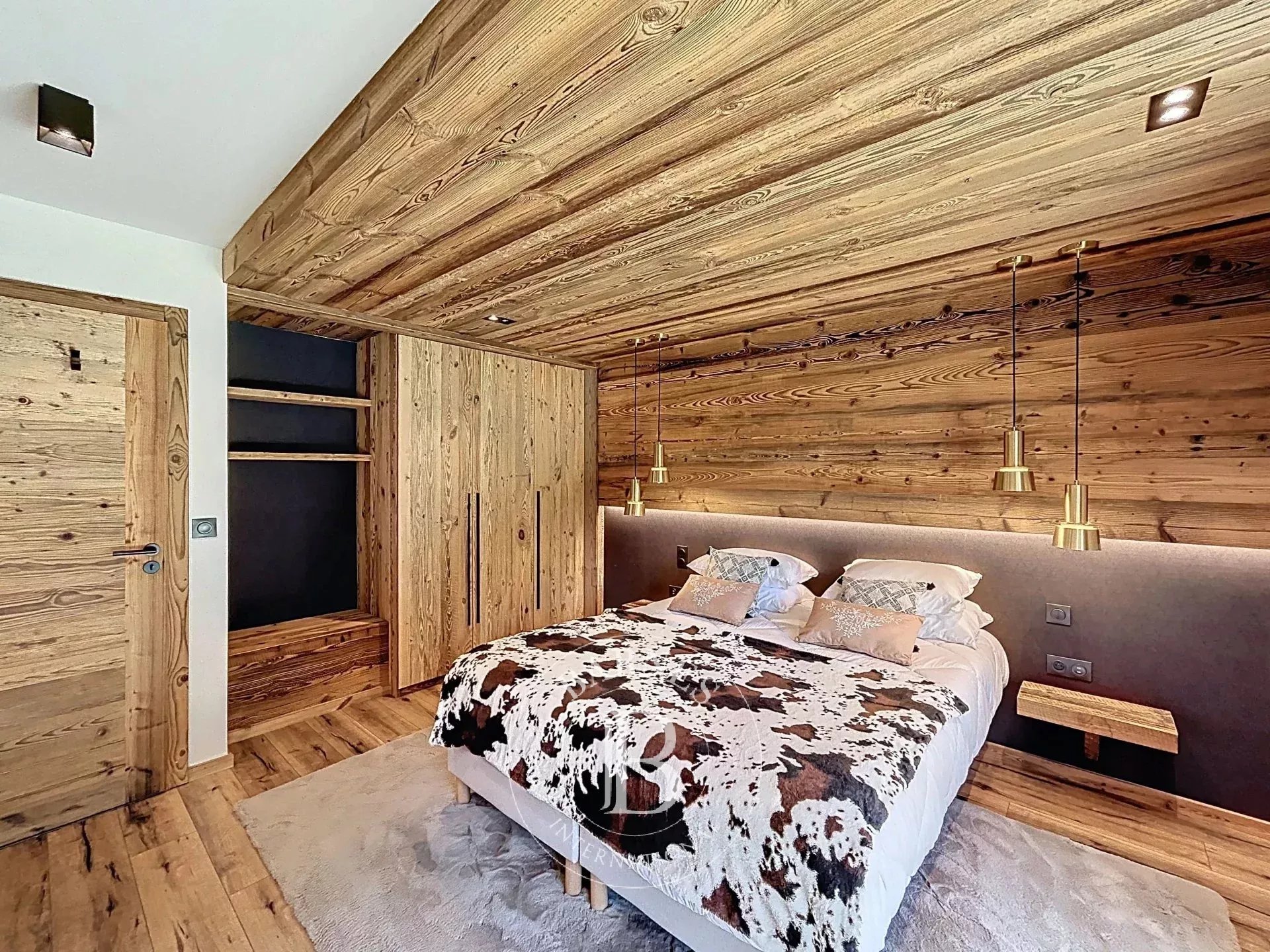 Photo of Châtel – Exceptional Chalet – 230 sqm – Sleeps 10 – Spa, Sauna & Stunning Views
