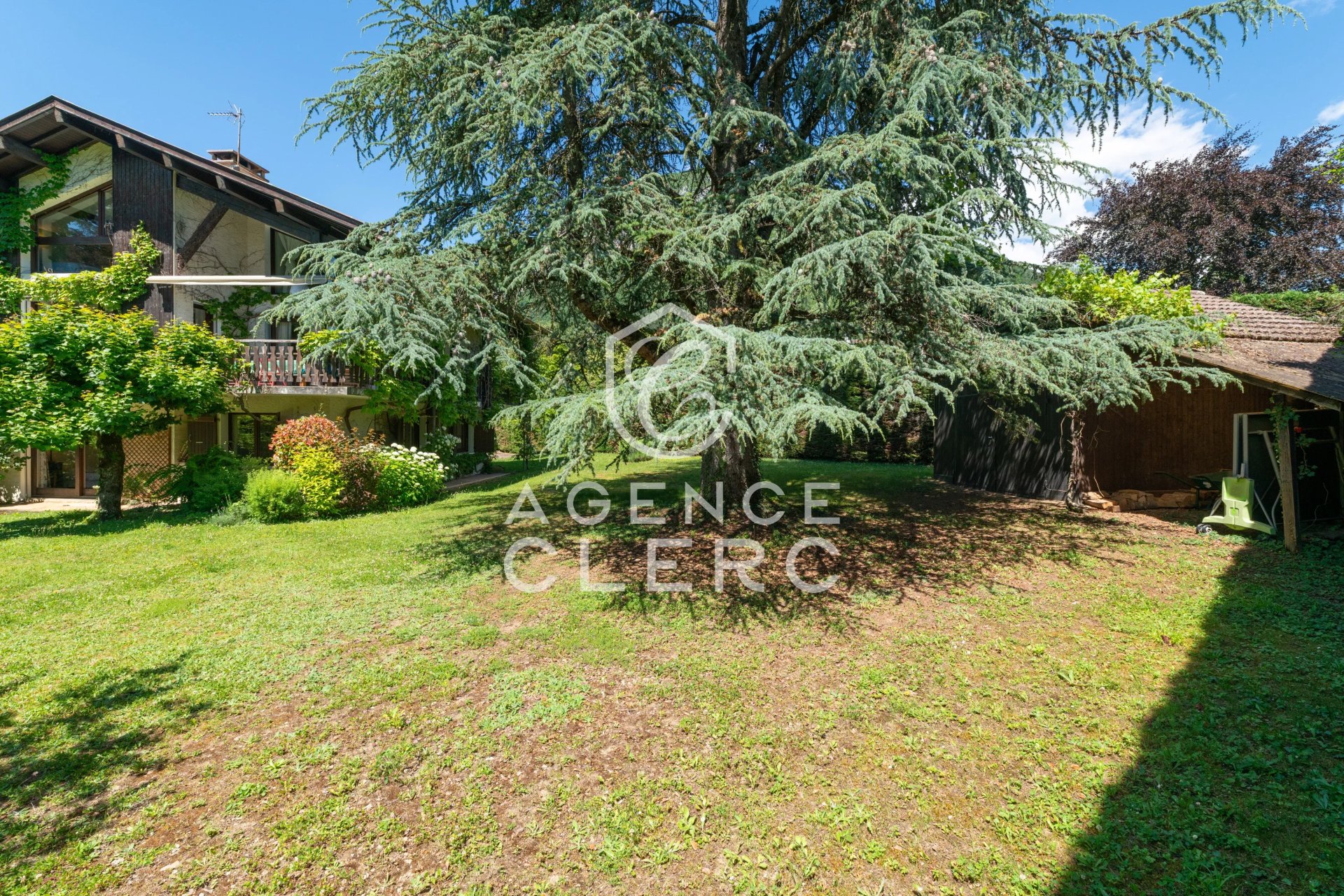 7 Bedroom Villa/Townhouse's Image 7