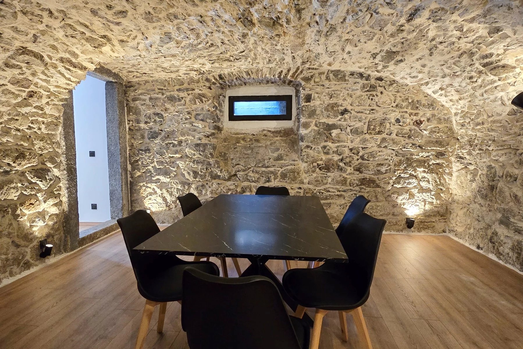 Photo of CHAMONIX - Newly renovated 3-bed apartment in central Chamonix