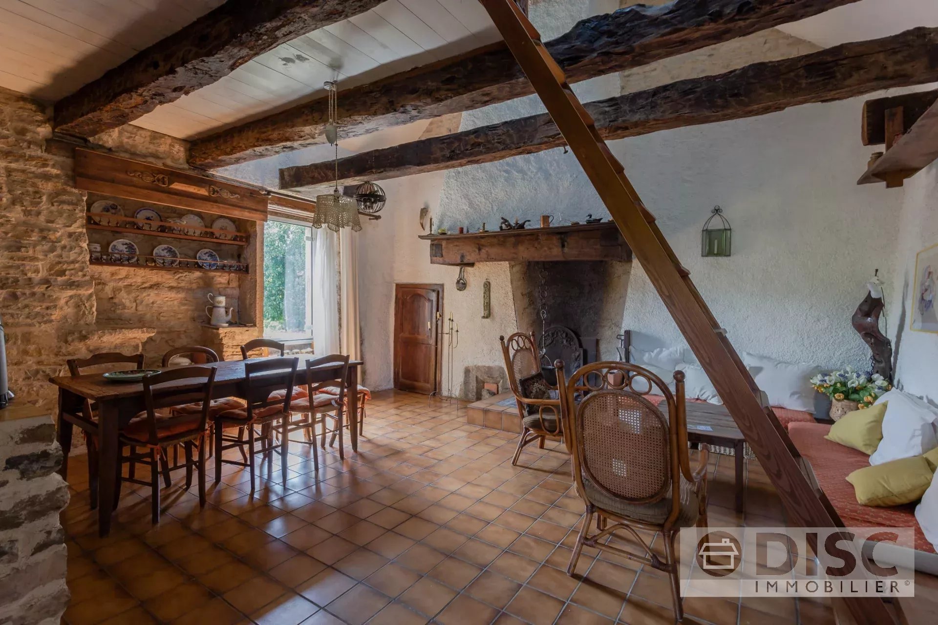 Charmante maison en pierre avec jardin. - Photo 2