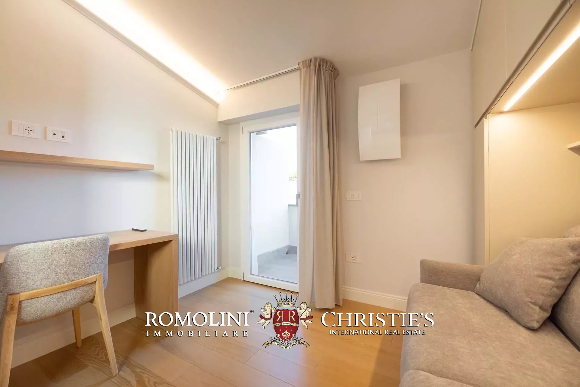 5 Bedroom Villa/Townhouse's Image 24