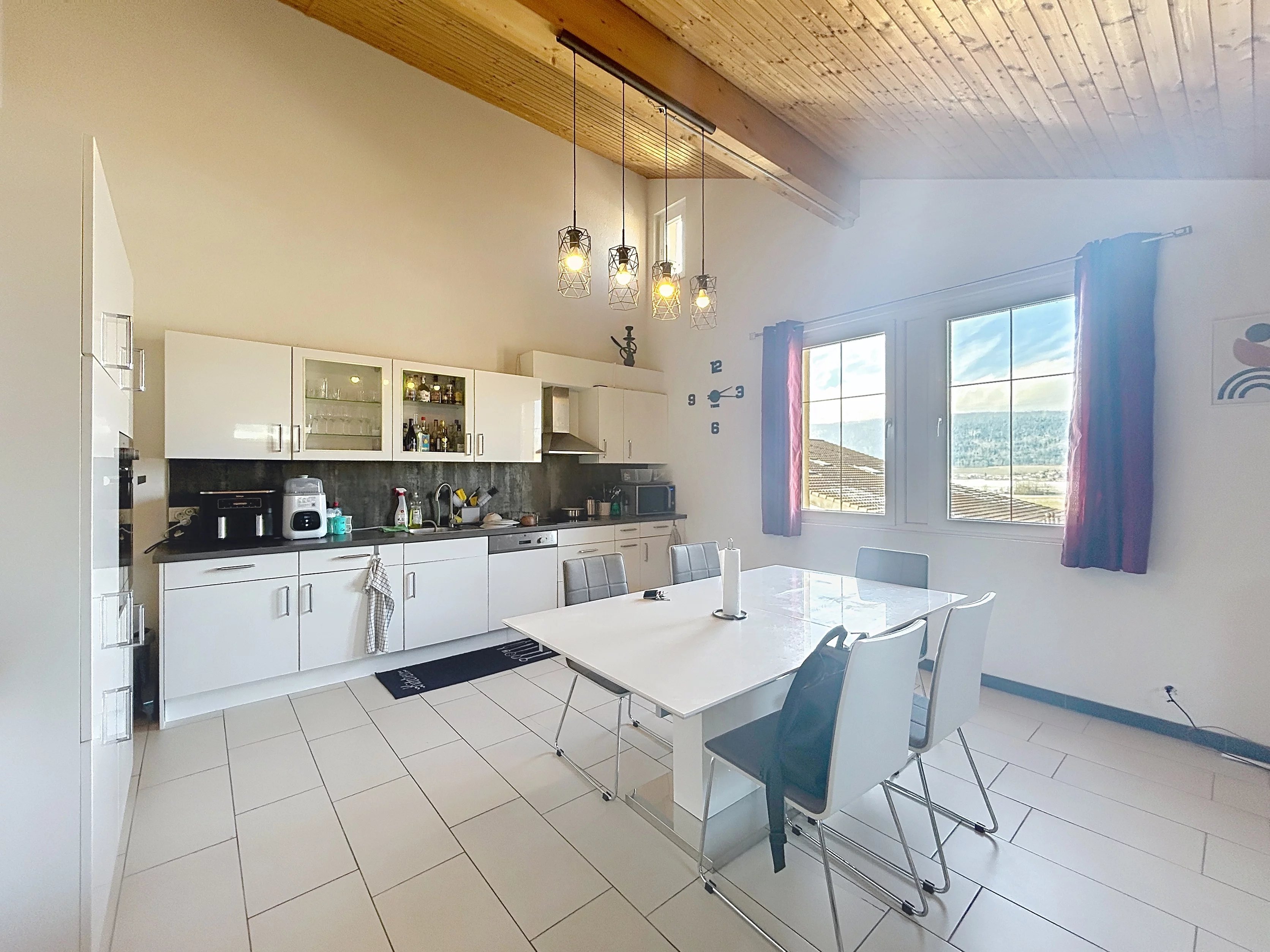 Appartement de 4.5 pièces situé au centre du village