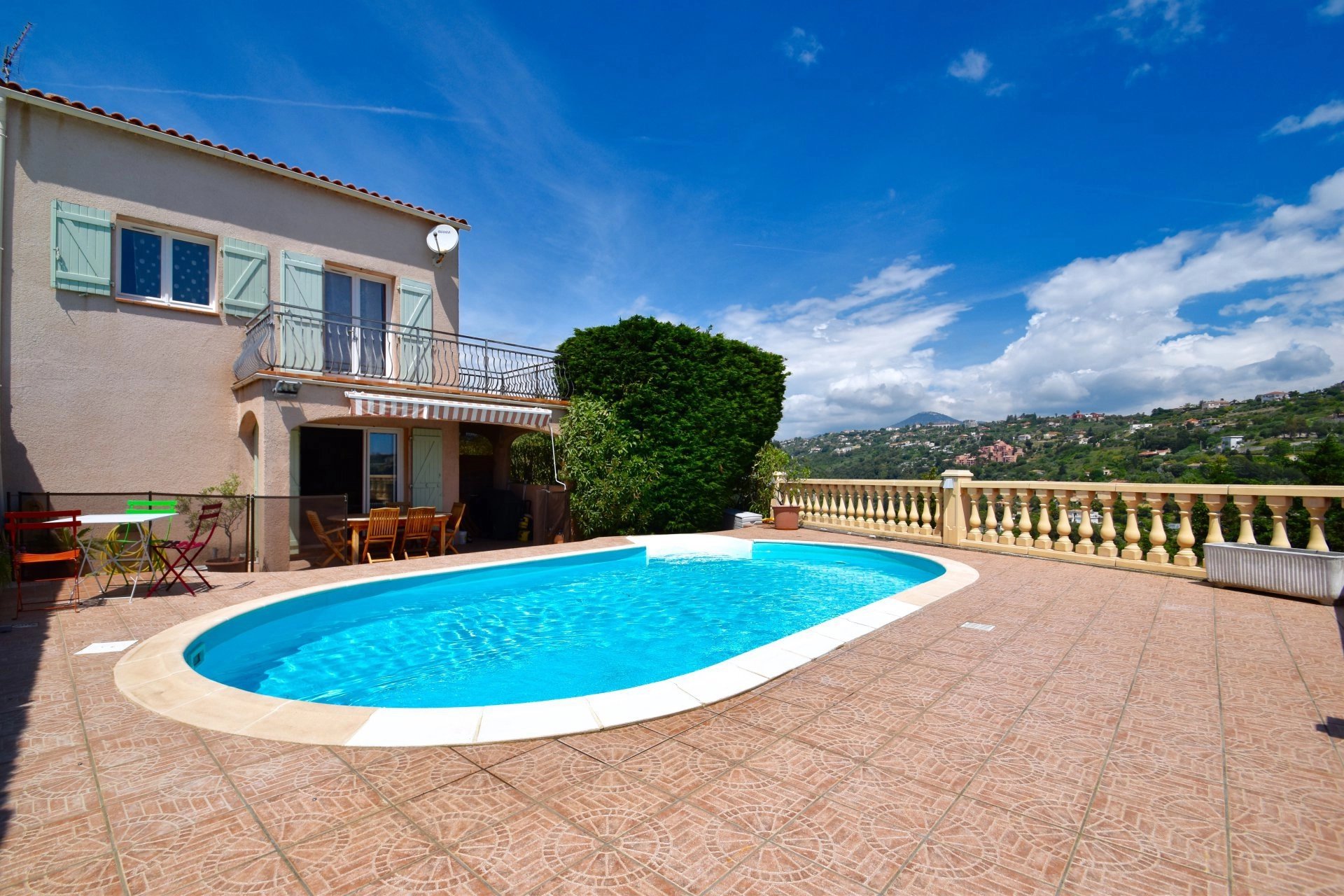 Nice Ouest / Route de Bellet - Villa 5 Pièces - Piscine - Vue mer