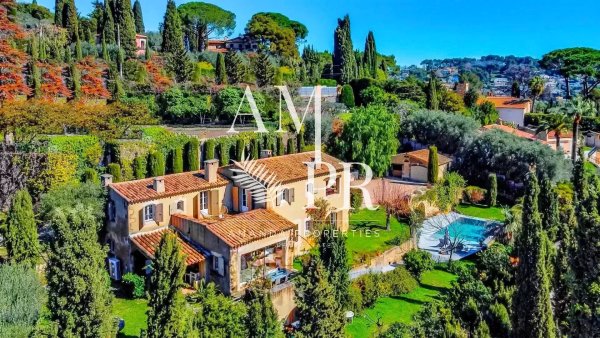 Mougins - renovated Provencal house with sea view — photo 1