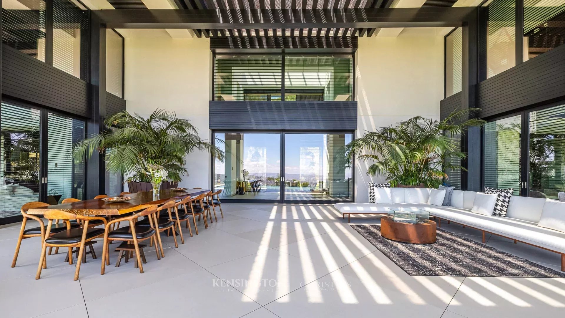 4 Bedroom Villa/Townhouse's Image 19