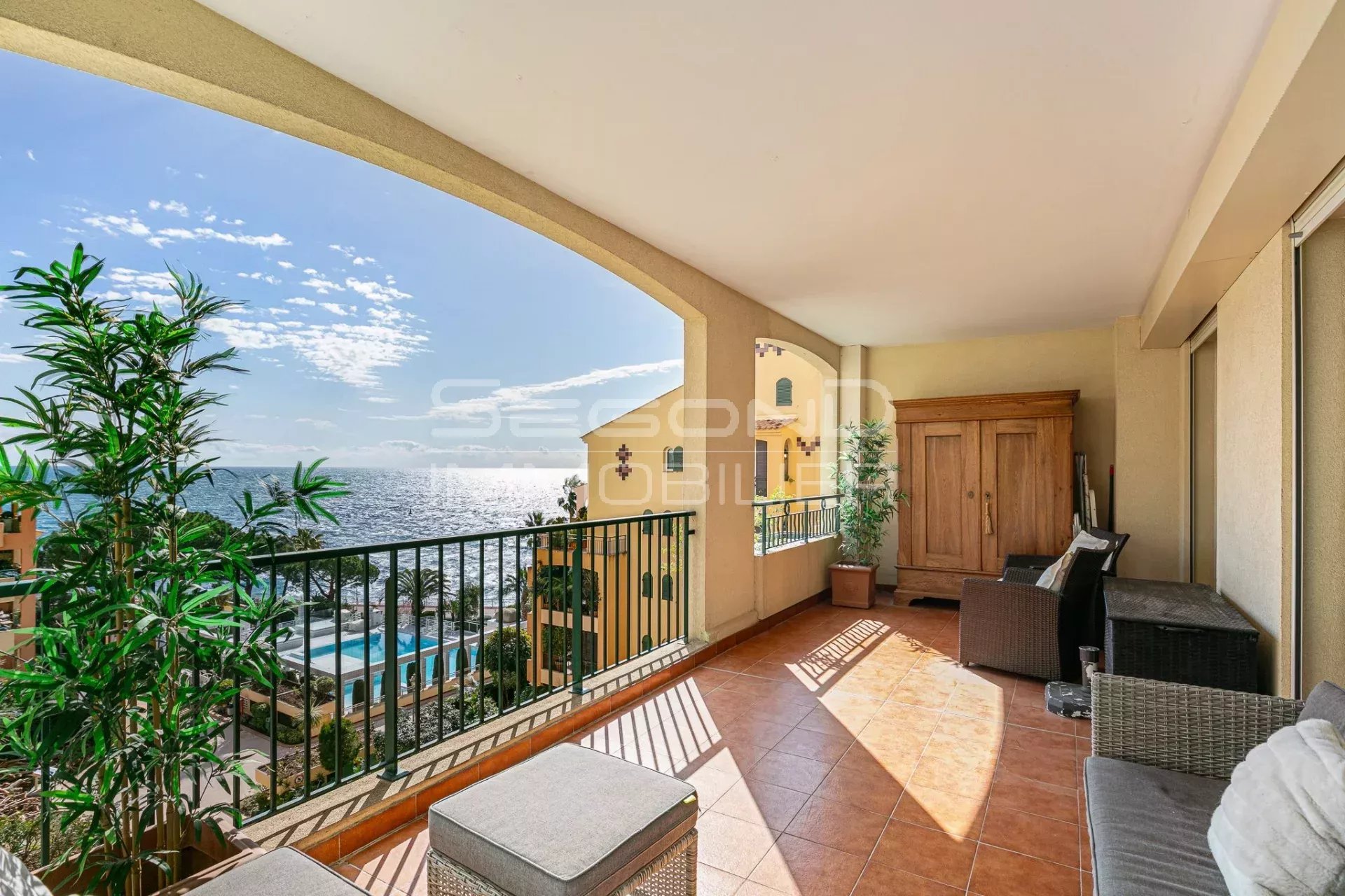 Exclusive sale apartment 2 rooms sea view parking Monaco Fontvieille