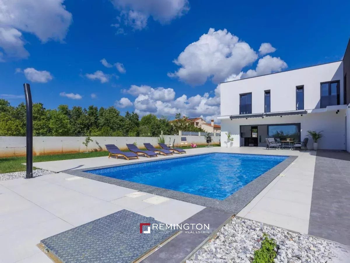 3 Bedroom Villa/Townhouse's Image 9