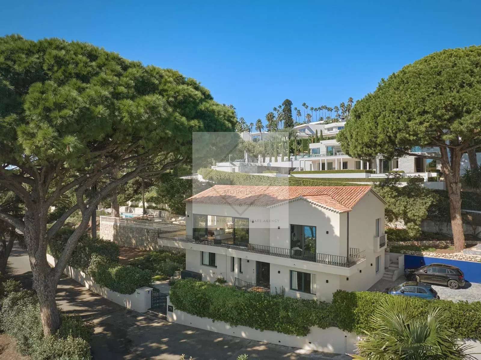 Villa de luxe à Cannes : Écrin d'élégance avec vue mer panoramique dans un domaine privé — photo 9