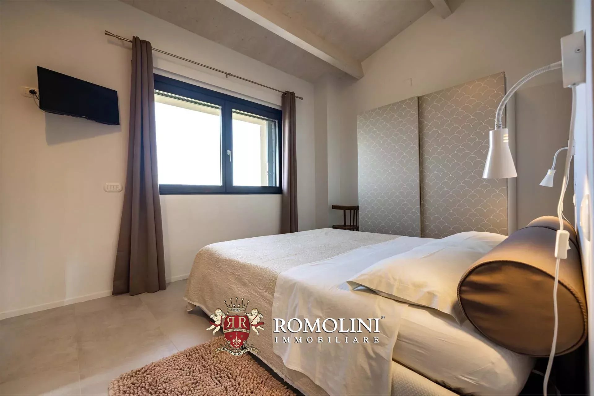 5 Bedroom Villa/Townhouse's Image 52