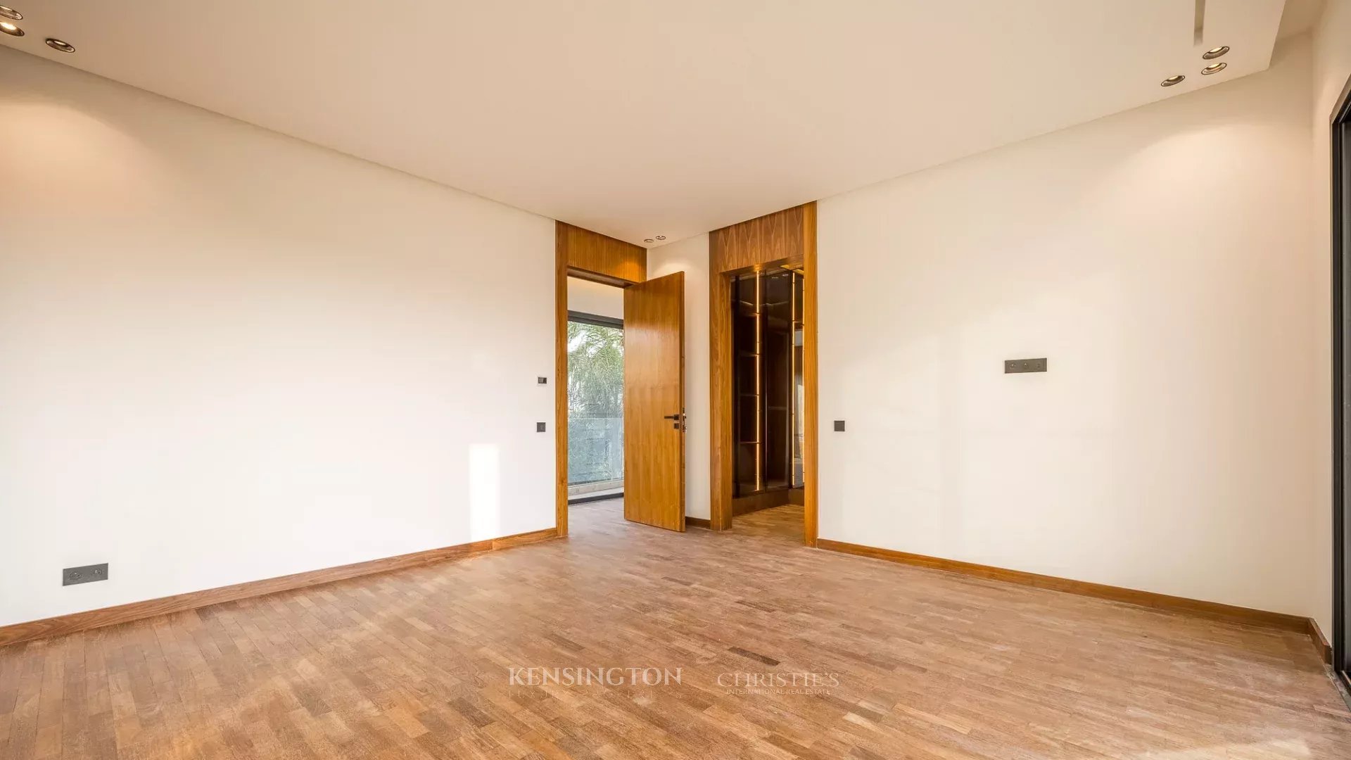5 Bedroom Villa/Townhouse's Image 20