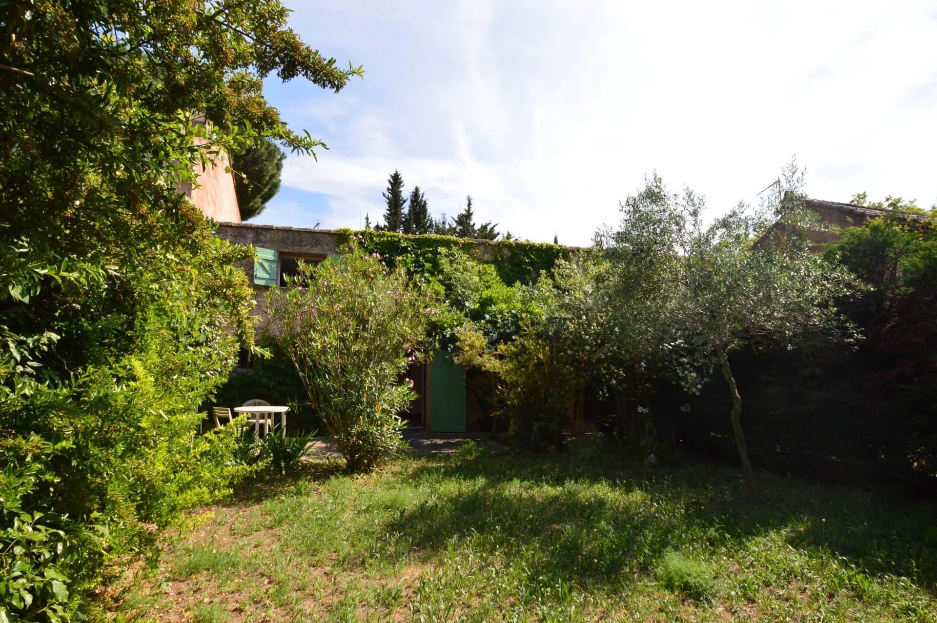 RARE APARTMENT WITH PRIVATE GARDEN IN LES MILLES, AIX-EN-PROVENCE