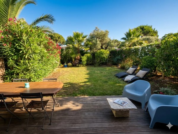 3-Bedroom Villa in Antibes — photo 2