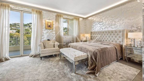 Superb apartment in a luxury residence — photo 7
