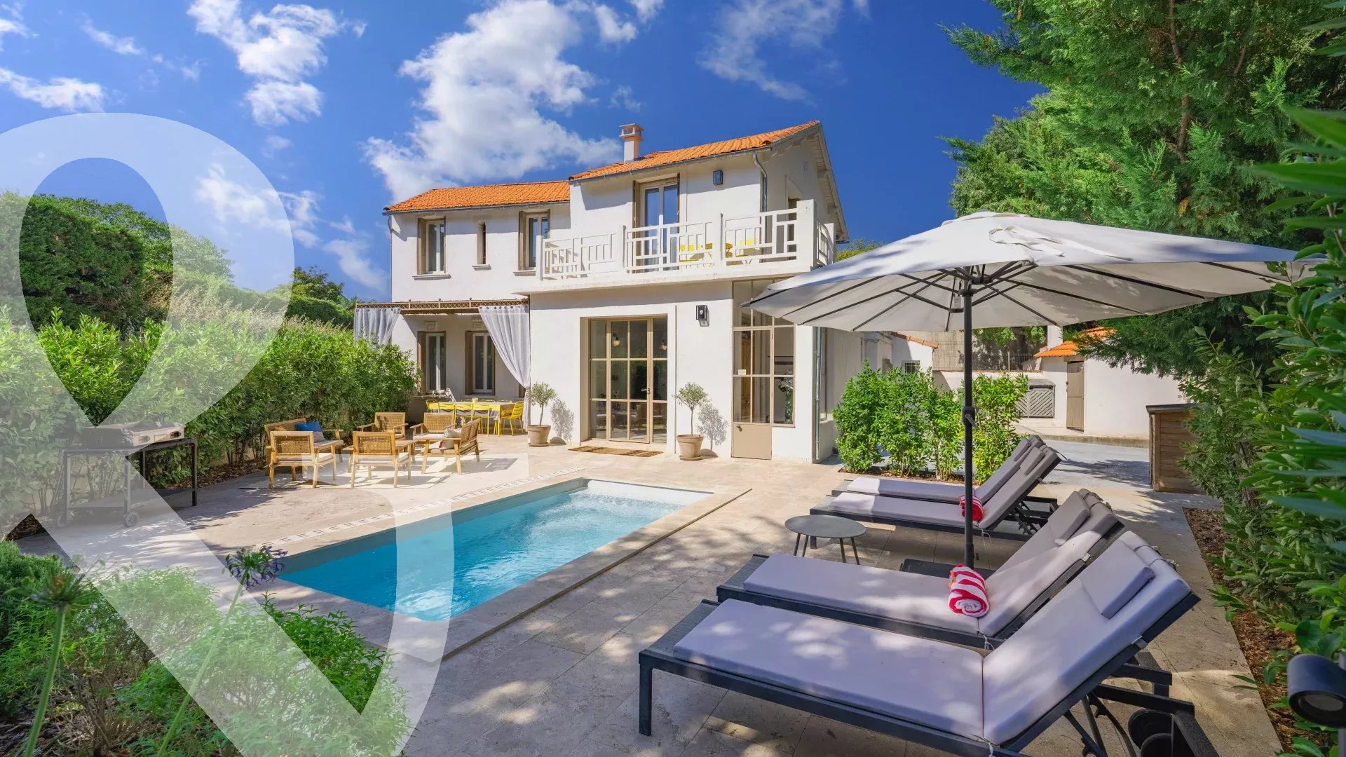 A PIED DU CENTRE VILLE