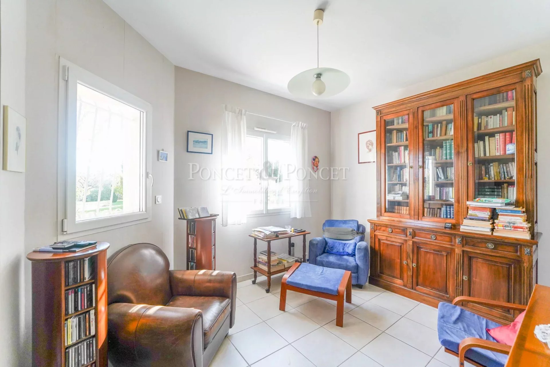6 Bedroom Villa/Townhouse's Image 5