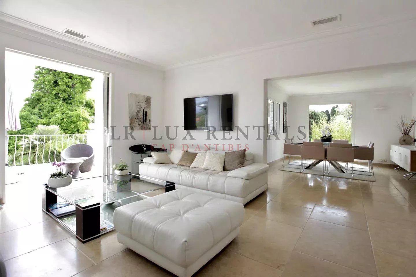 Close to the beaches of la Salis, Provençal of 240m² with 5 bedrooms