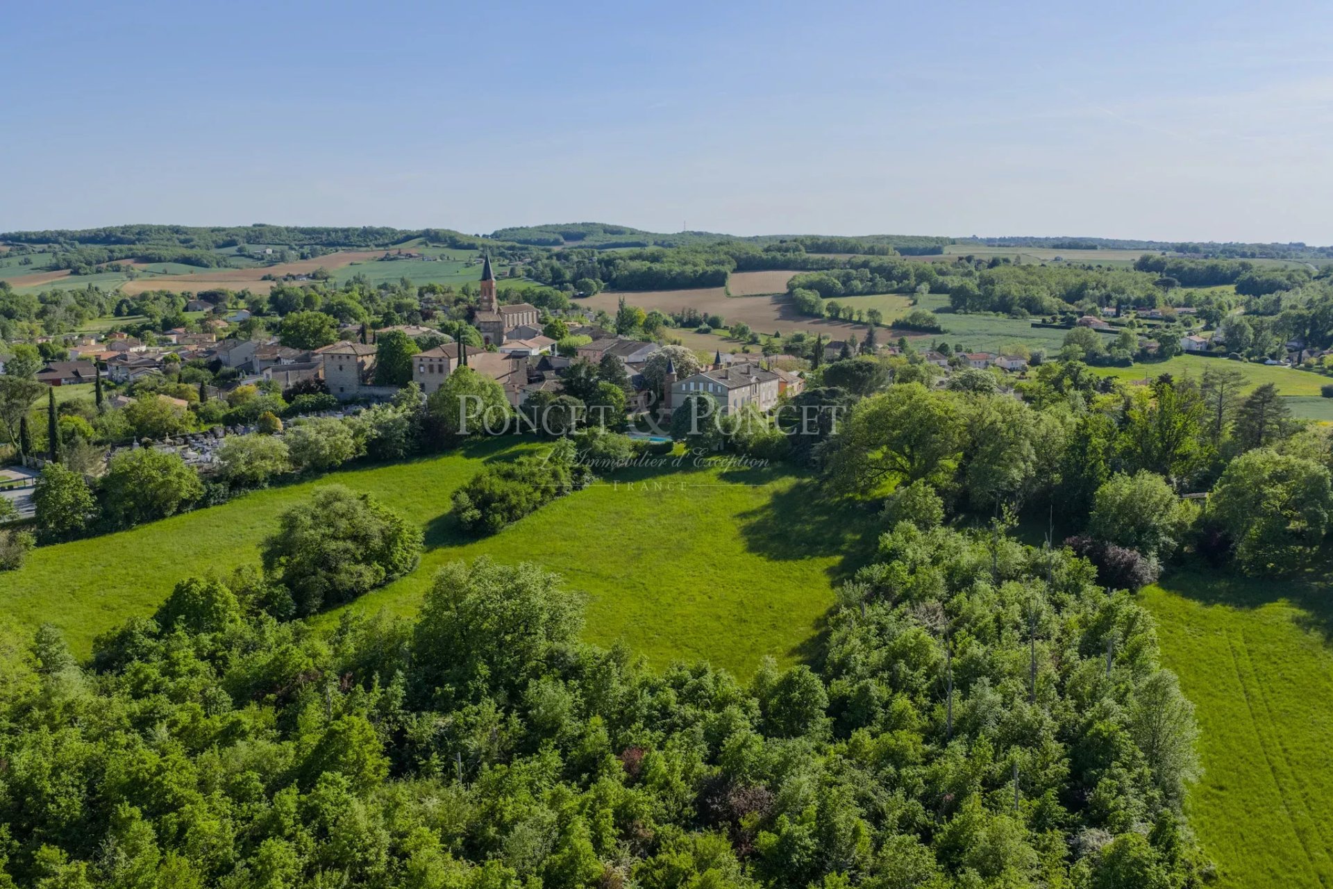 6 Bedroom Chateau's Image 31