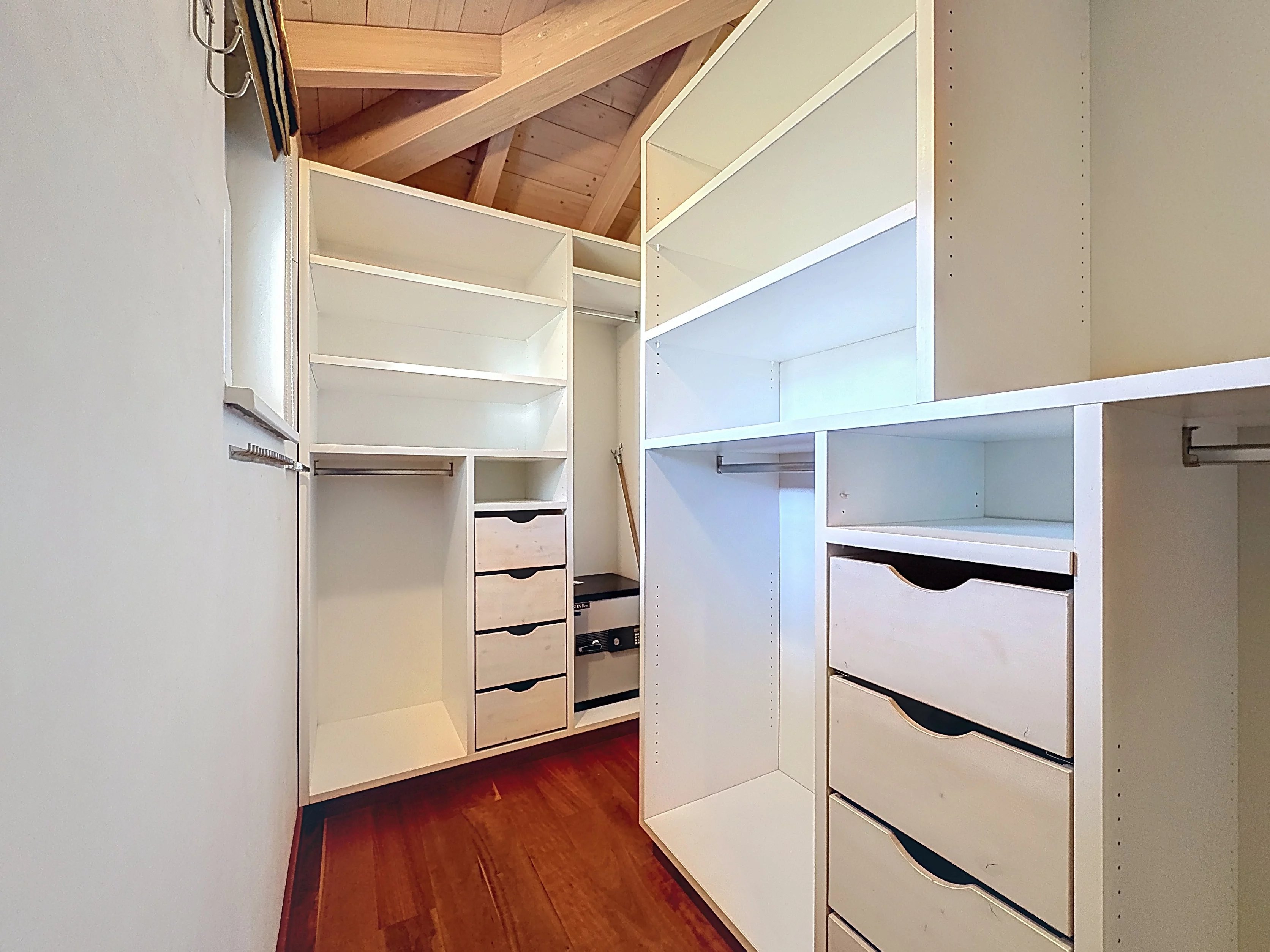 Spacieuse villa 5.5 pièces avec piscine et jardin