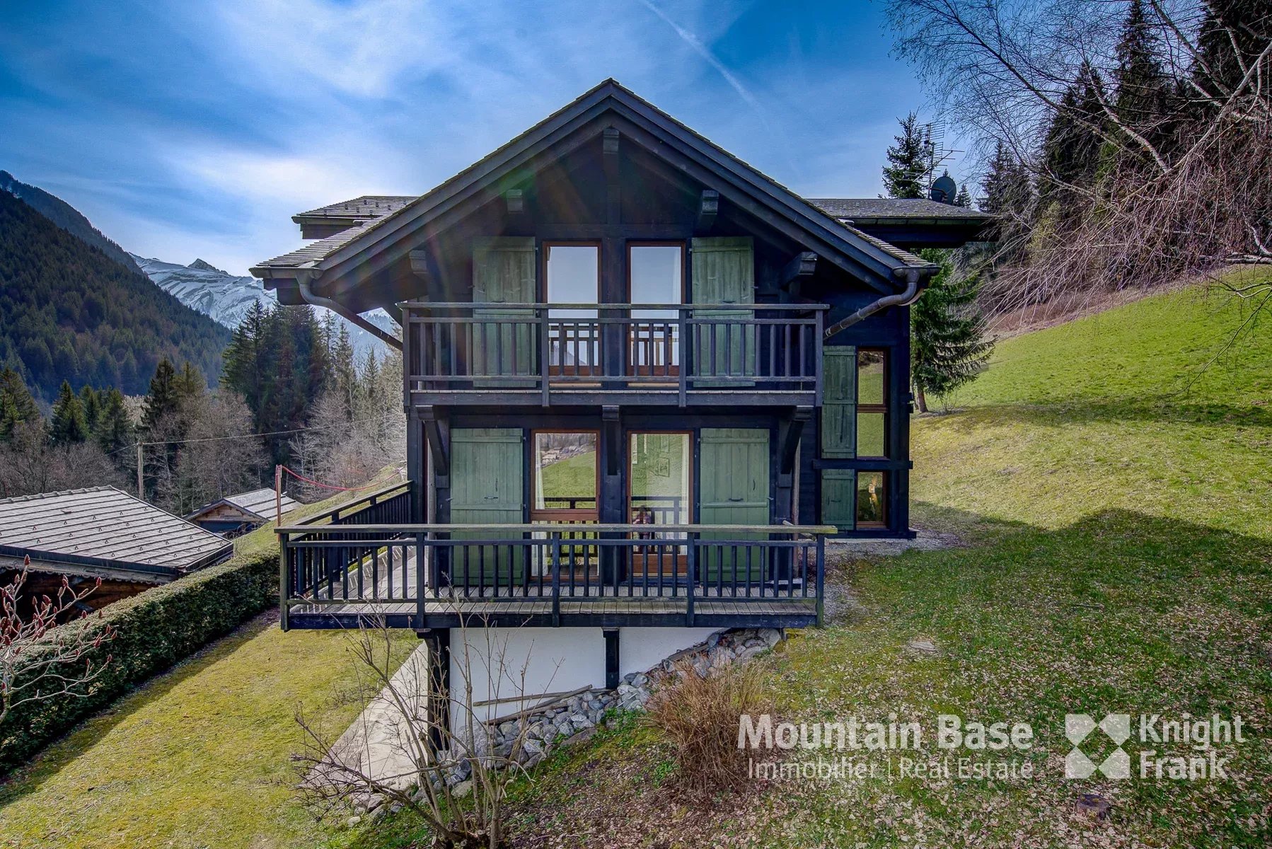 A 5 bedroom ski-in ski-out chalet, a rare opportunity in Morzine Accommodation in Chamonix