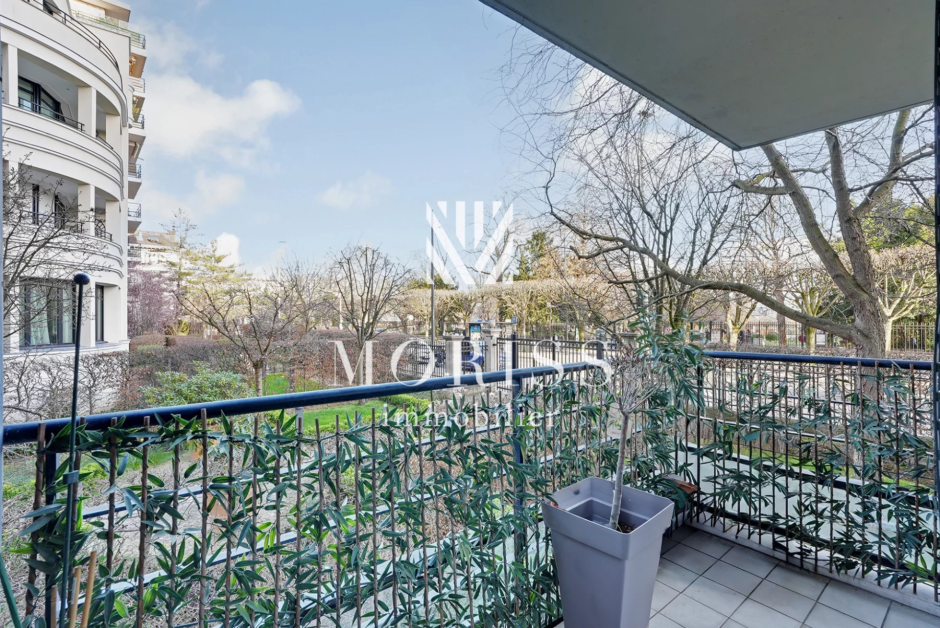 GRAND 3 PIÈCES - 82 m² - COURBEVOIE – BÉCON LES BRUYÈRES - Image Array