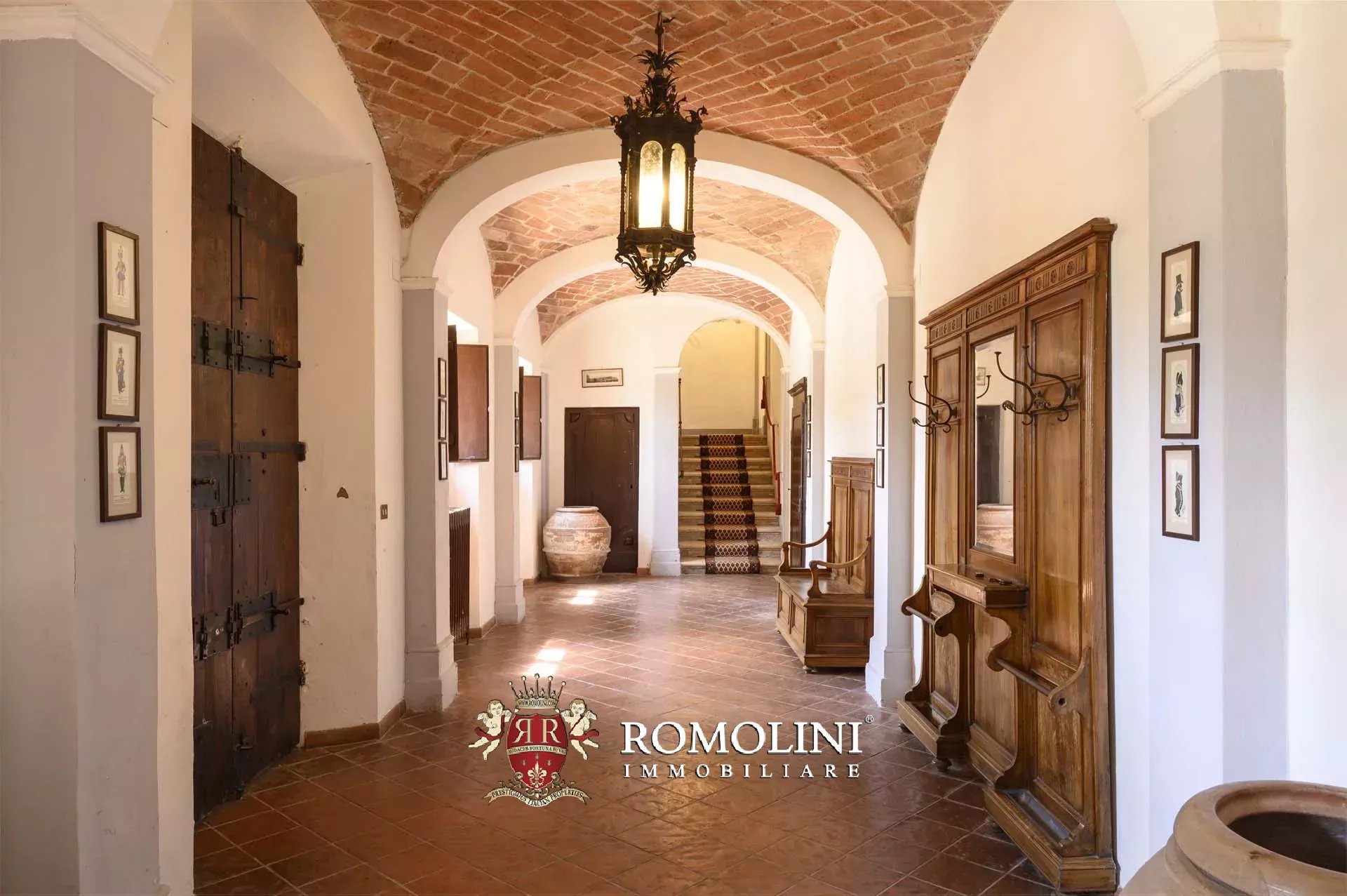 20 Bedroom Vineyard's Image 46