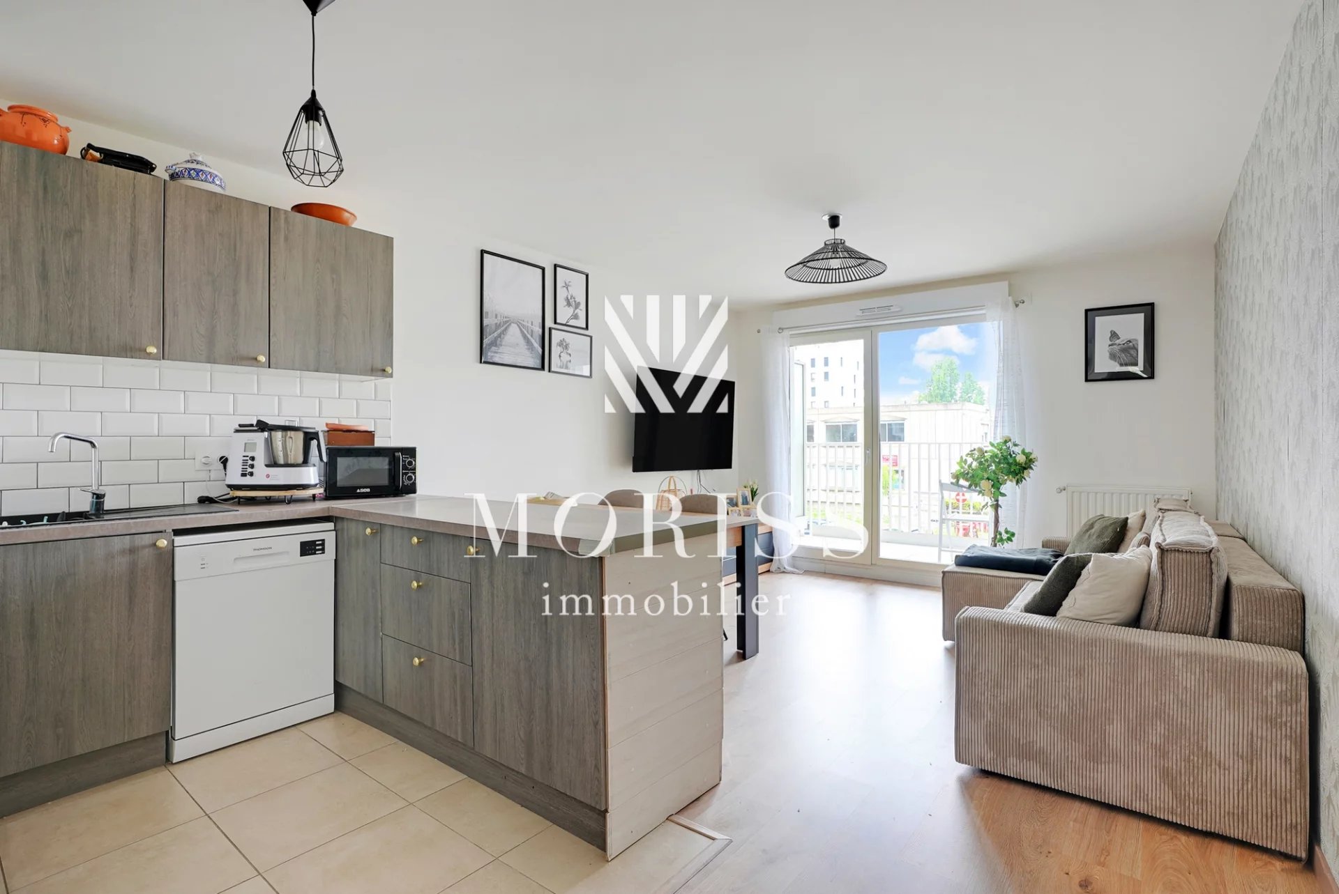 Asnières Sur Seine - Appartement 3 pièces de 62 M2 + 6 M2 de bal - Image 1