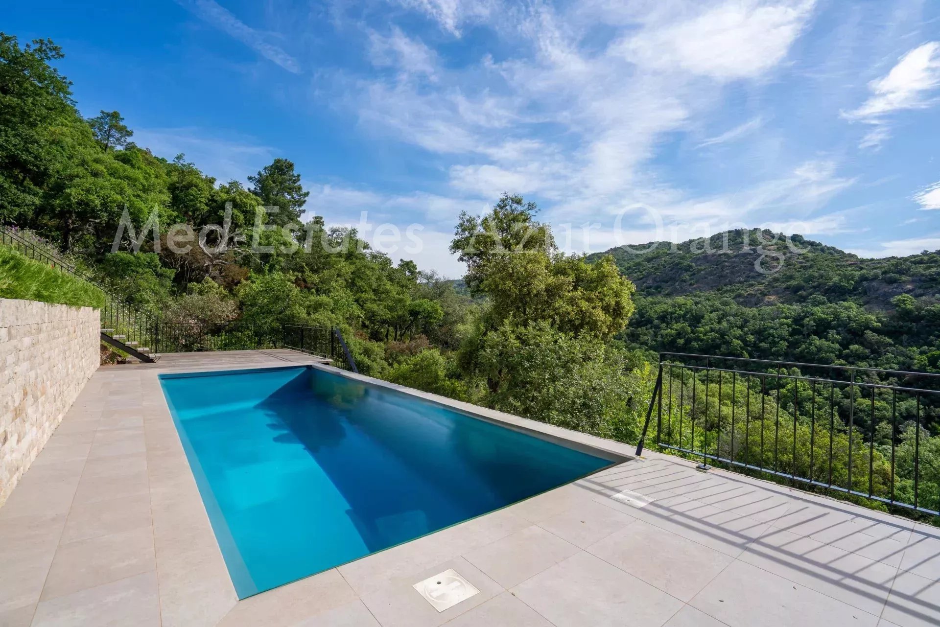 Agence immobilière de Med-Estates Saint Tropez