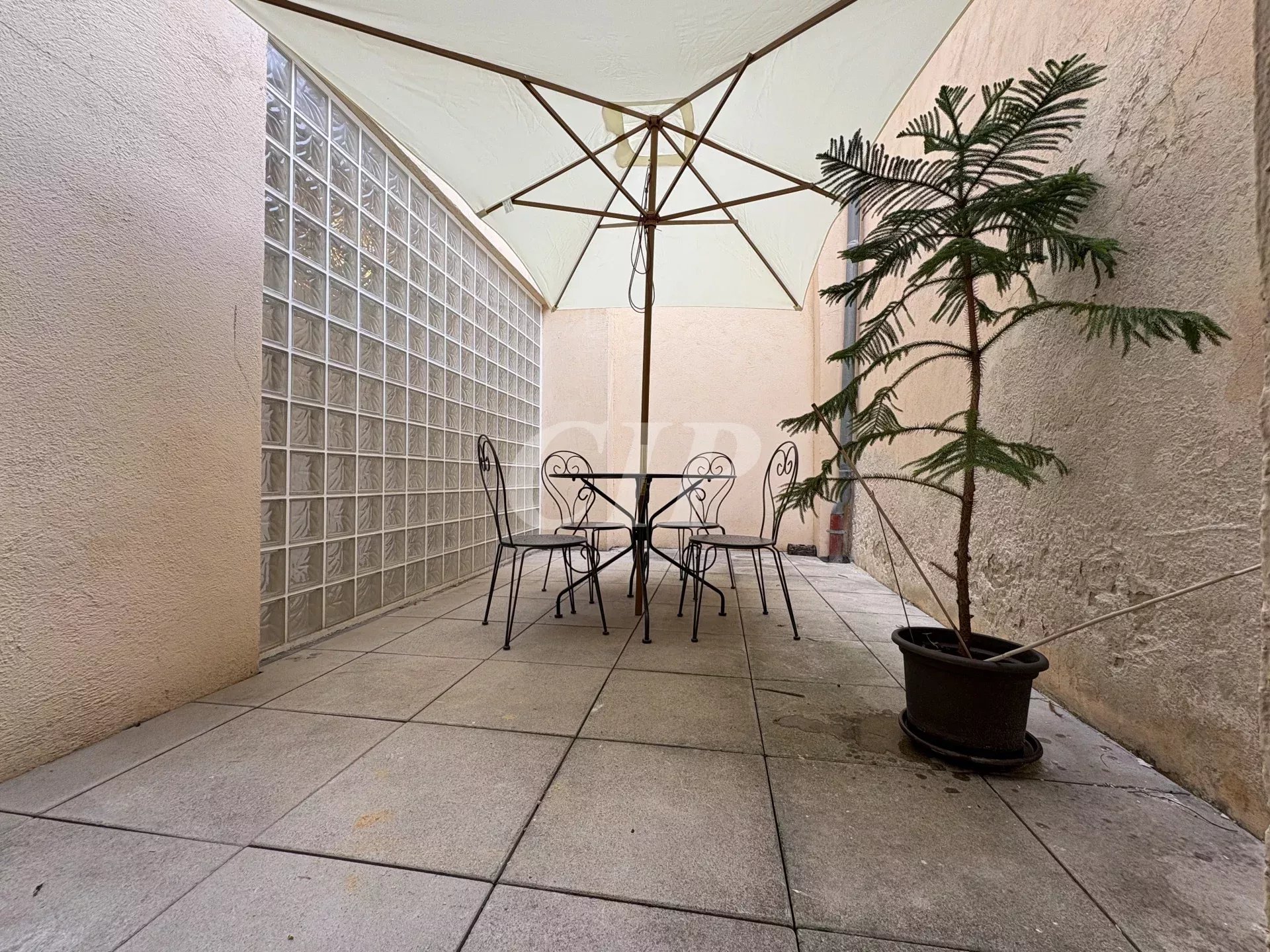 APPARTEMENT T2 59 M2 avec Patio