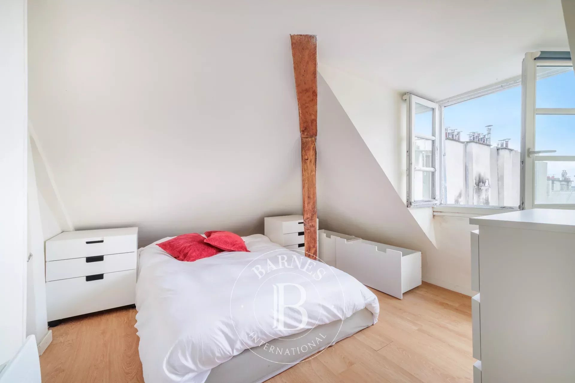 Daire Paris 4ème - picture 6