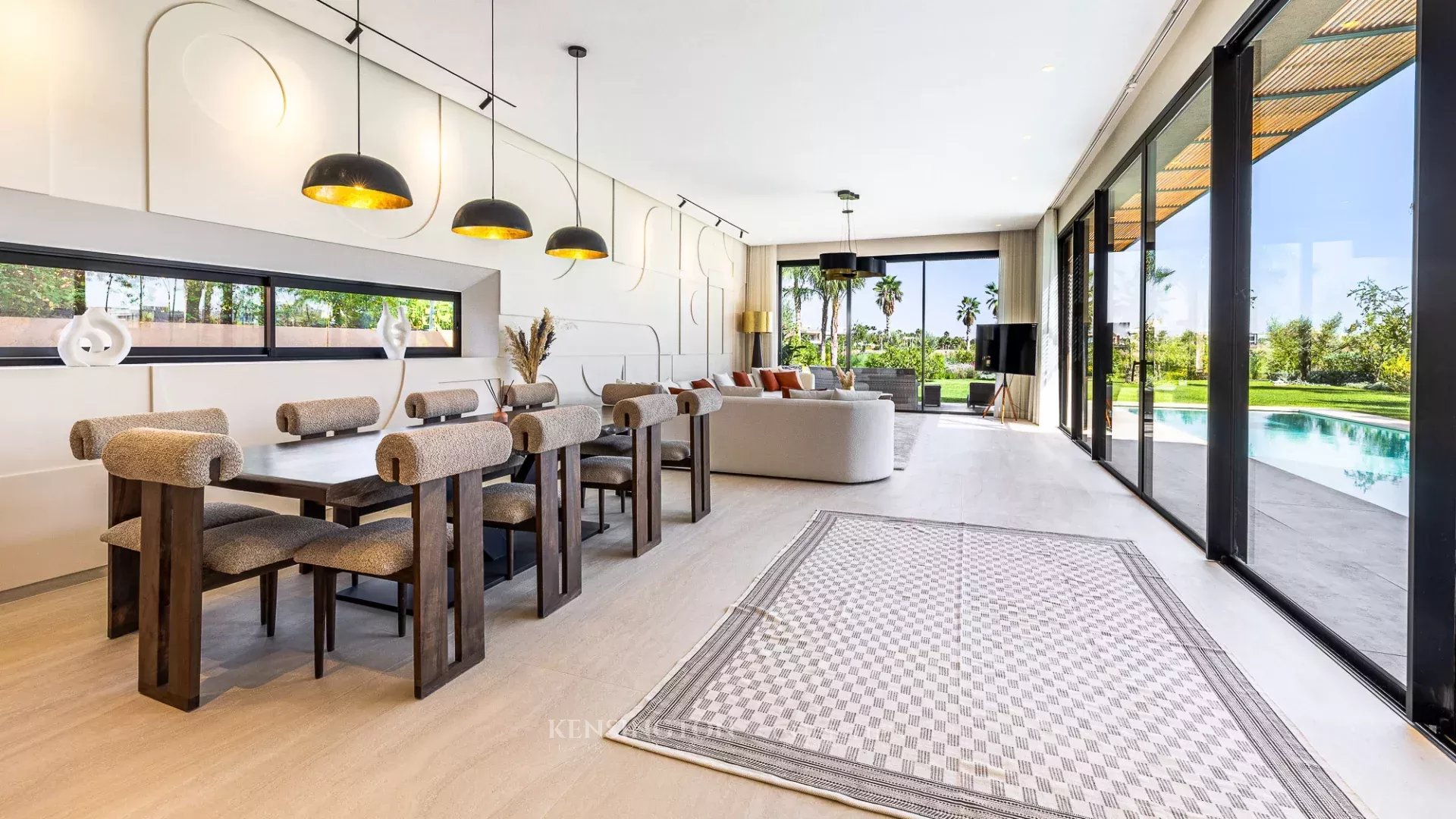 4 Bedroom Villa/Townhouse's Image 7