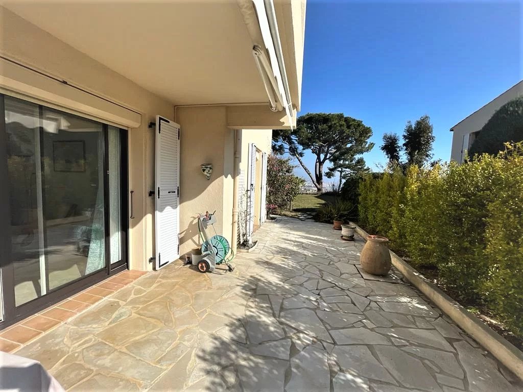 Sale Apartment Villeneuve-Loubet Hauts de Vaugrenier