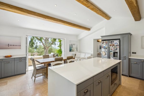 Elegant Estate with Panoramic Sea and Lake Views, Olive Grove and Guest Pavilion — photo 3