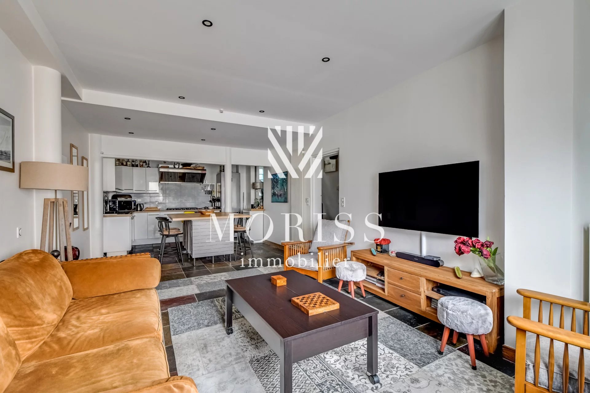 MAISON FAMILIALE D'EXCEPTION / VILLA VALENTINE / MAIRIE DE SAINT - Image Array