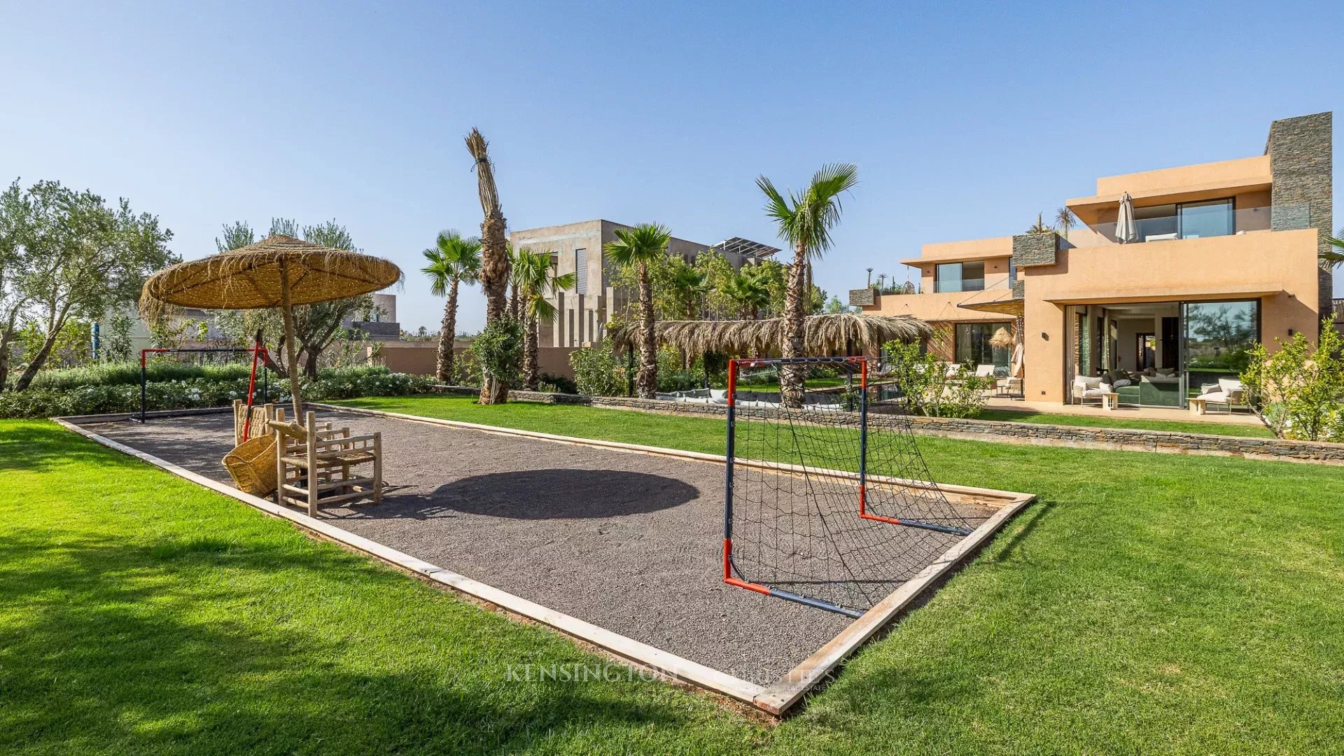 6 Bedroom Villa/Townhouse's Image 3