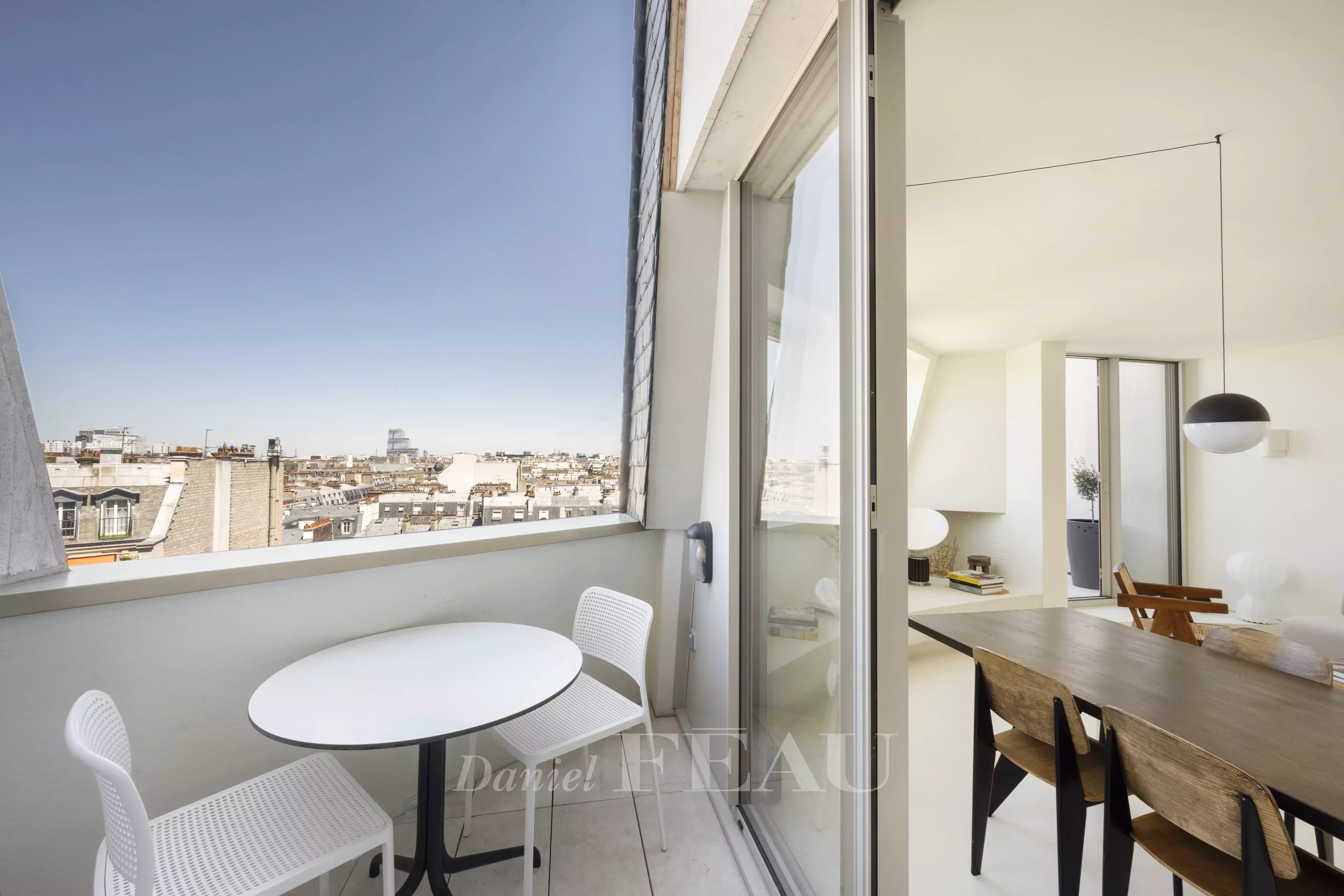 Sale Apartment Paris 17th