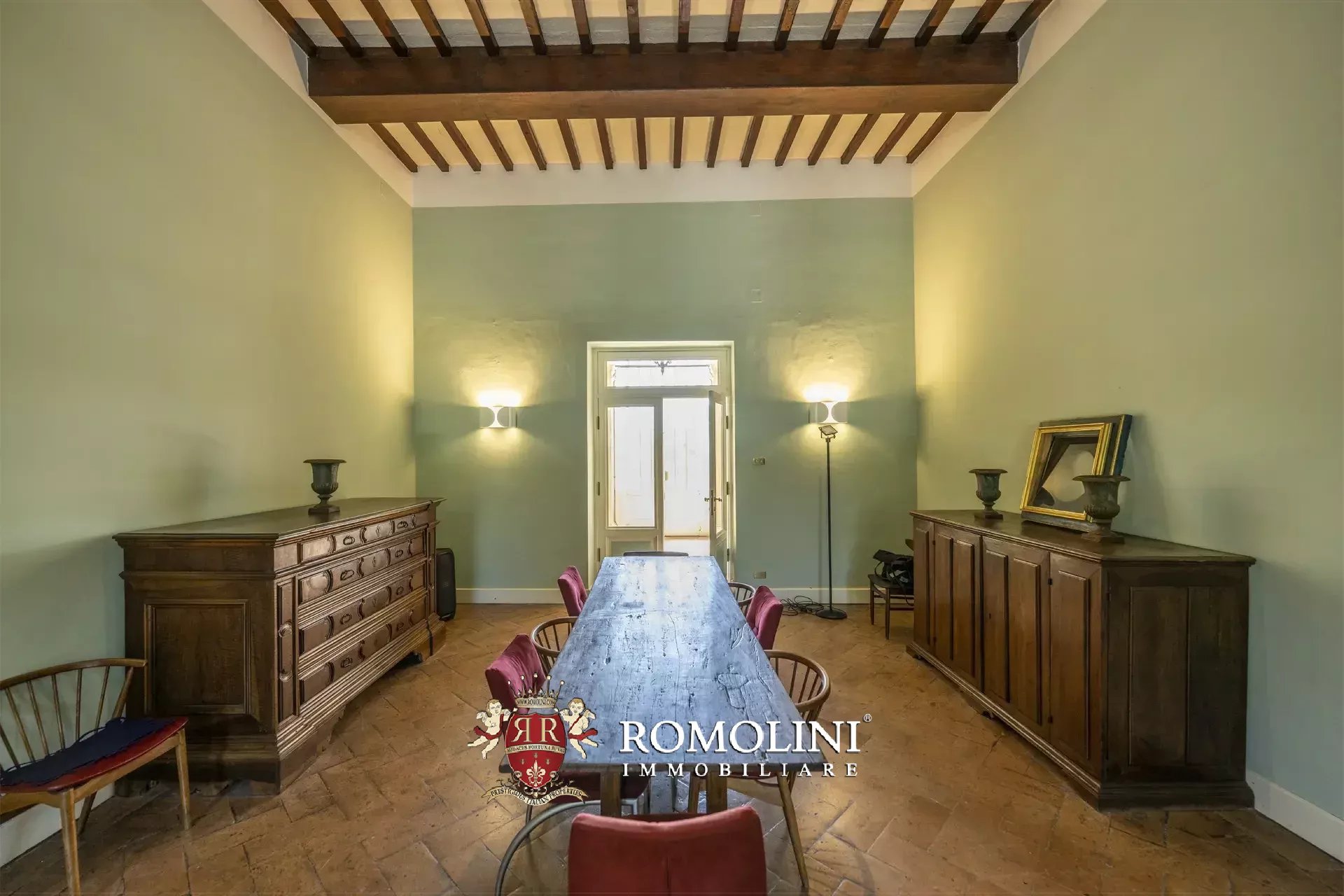 8 Bedroom Villa/Townhouse's Image 32