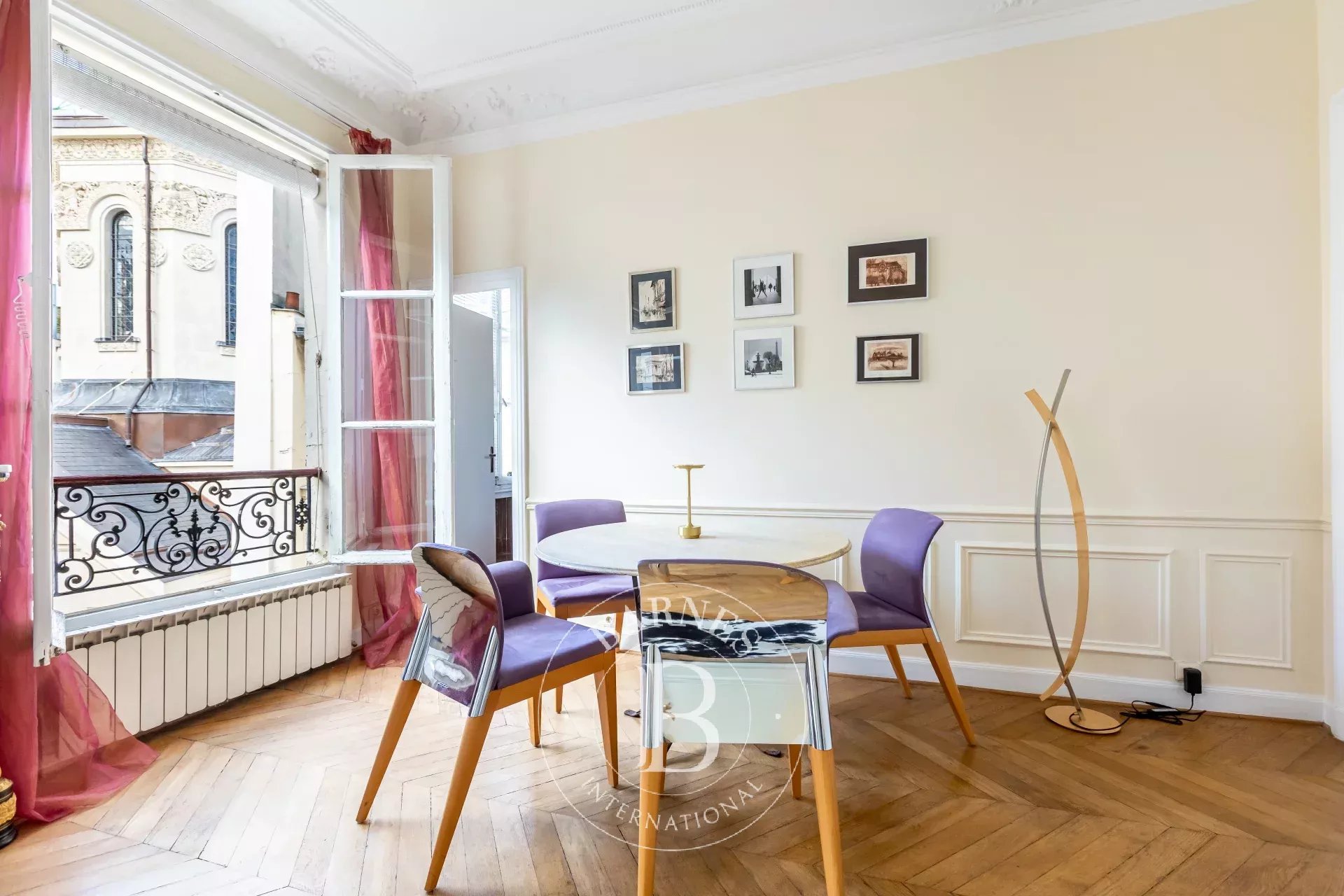 Daire Paris 8ème - picture 4