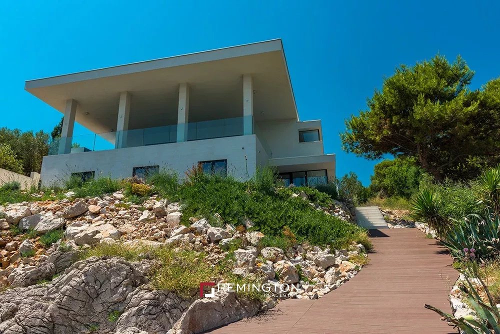 5 Bedroom Villa/Townhouse's Image 9