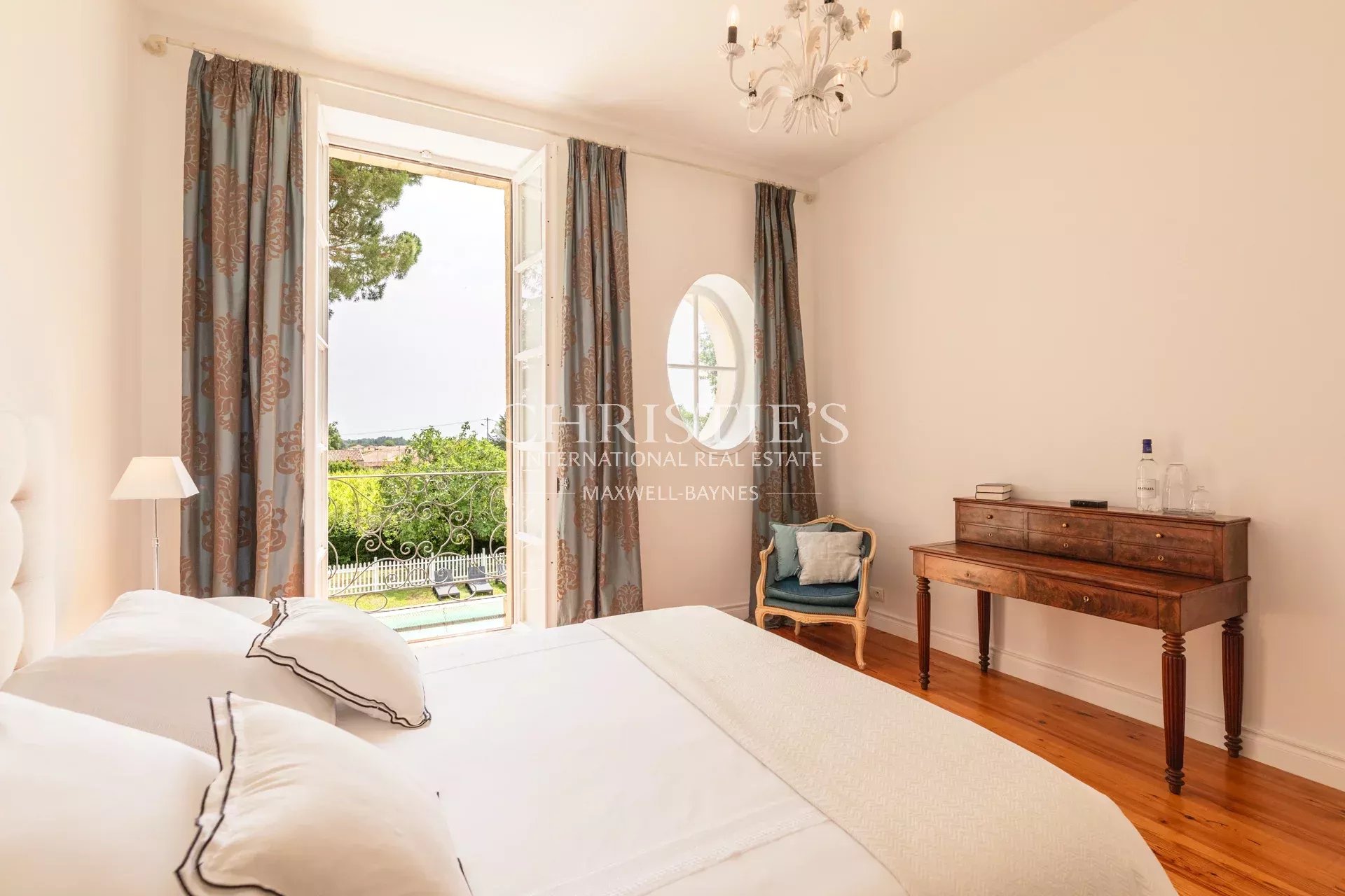 7 Bedroom Villa/Townhouse's Image 19