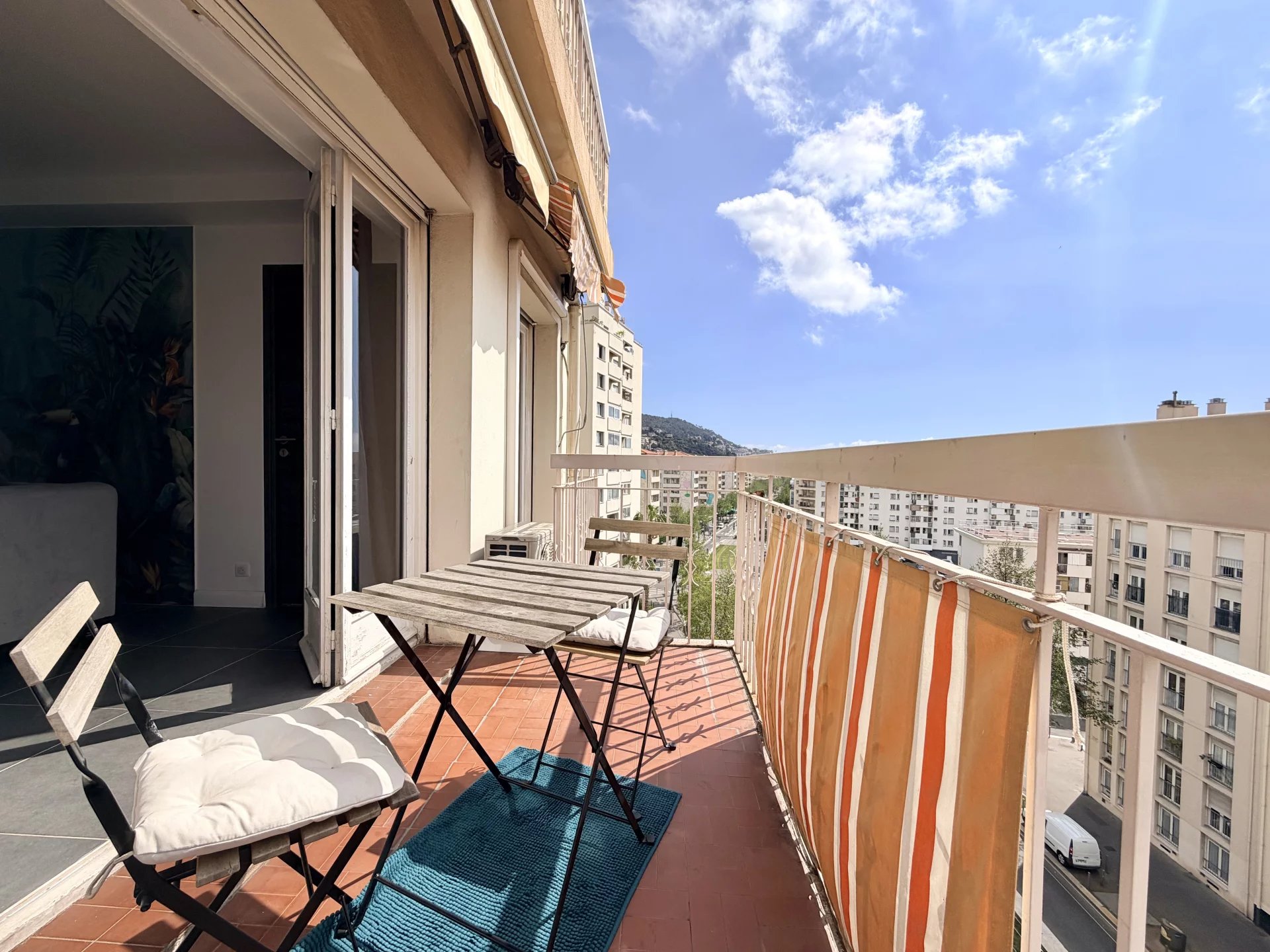 NICE SAINT-ROCH – 6 PIÈCES – TERRASSE – ÉTAGE ÉLEVÉ – LUMINEUX