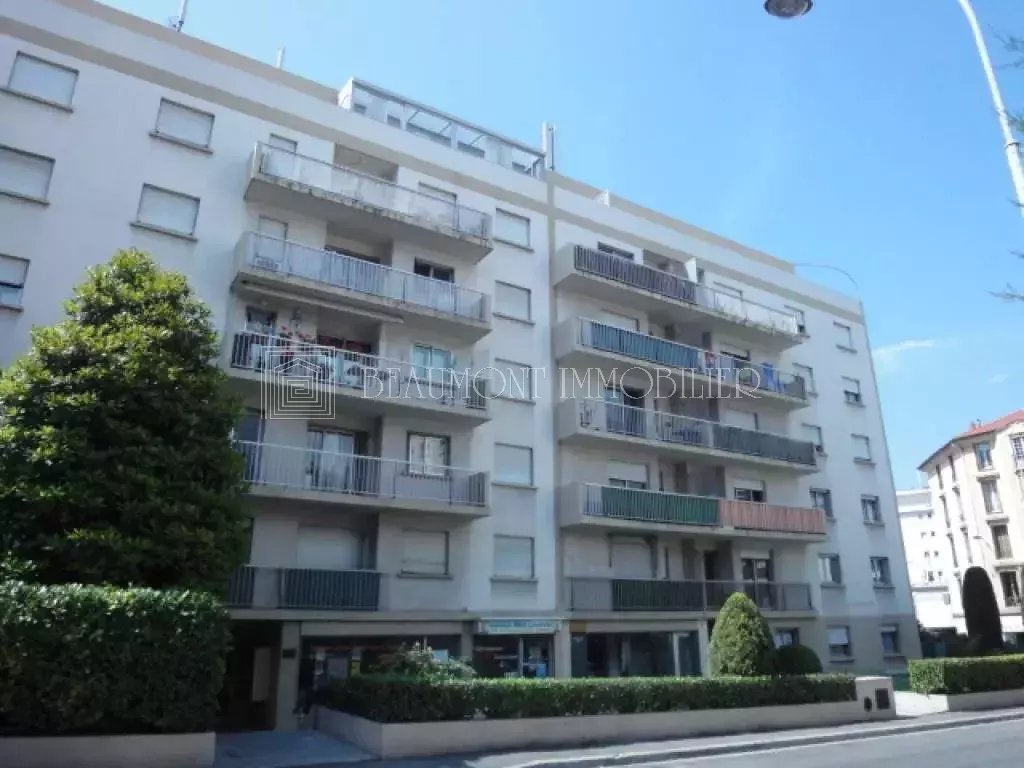 F1 ETAGE ELEVE