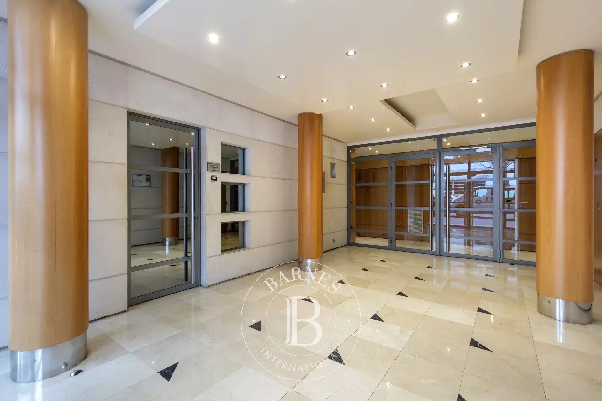 Daire Levallois-Perret - picture 11