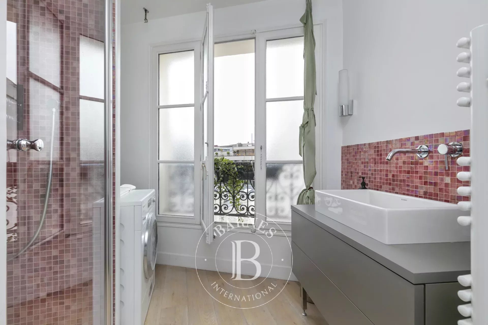 Daire Paris 8ème - picture 10