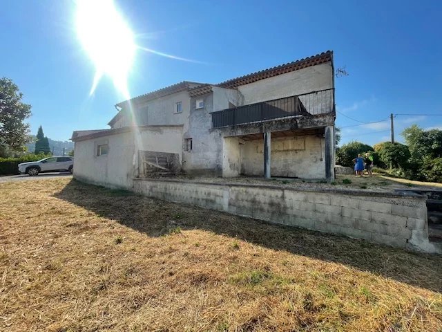MAISON 4P GRASSE A RENOVER