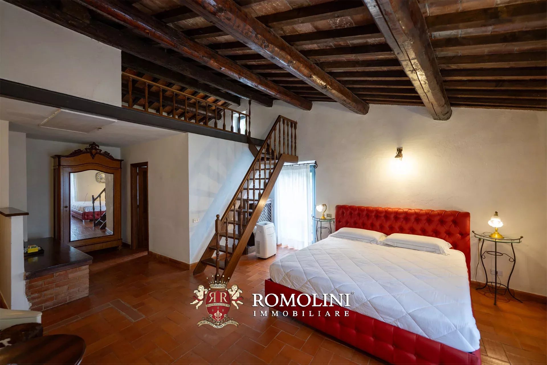 8 Bedroom Villa/Townhouse's Image 40