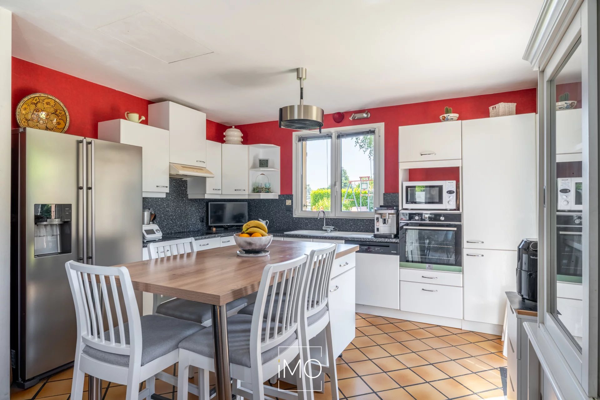 Maison de 174 m² avec garage et piscine - Chasselay 69380